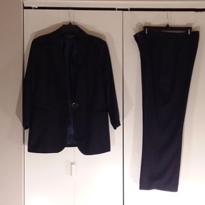 Signature Larry Levine Sz 12 Pant Suit